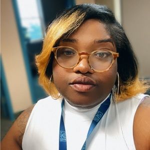 Meet your Posher, Kendra